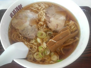 ラーメン中